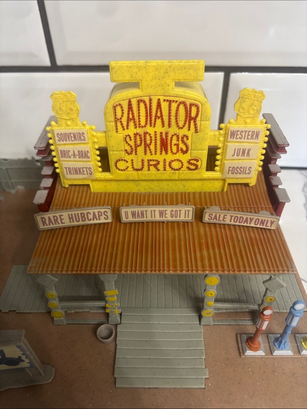 Pixar Cars Radiator Springs Curios Shop - Picture 3 of 4